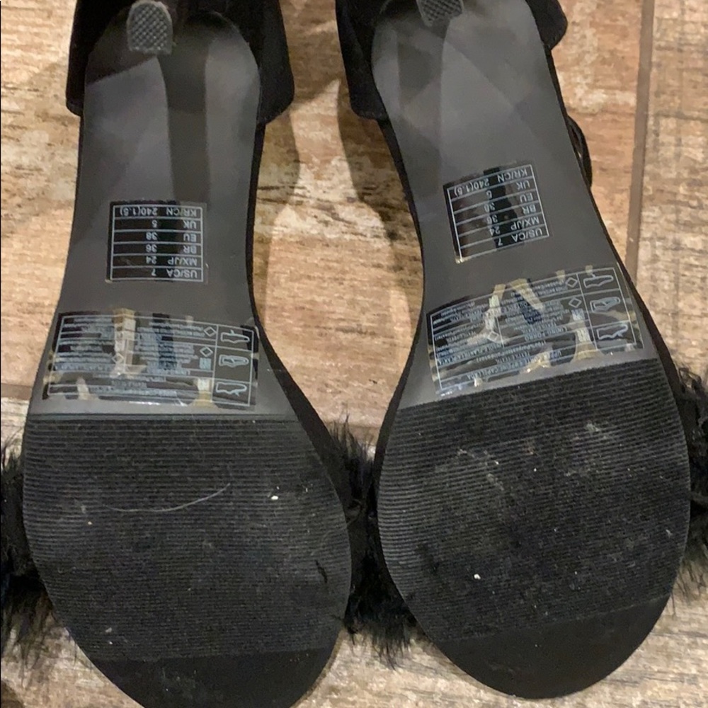 Heels - Picture 4 of 5